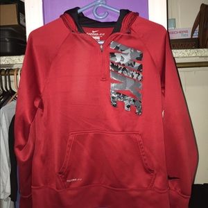 Adorable Nike half zip